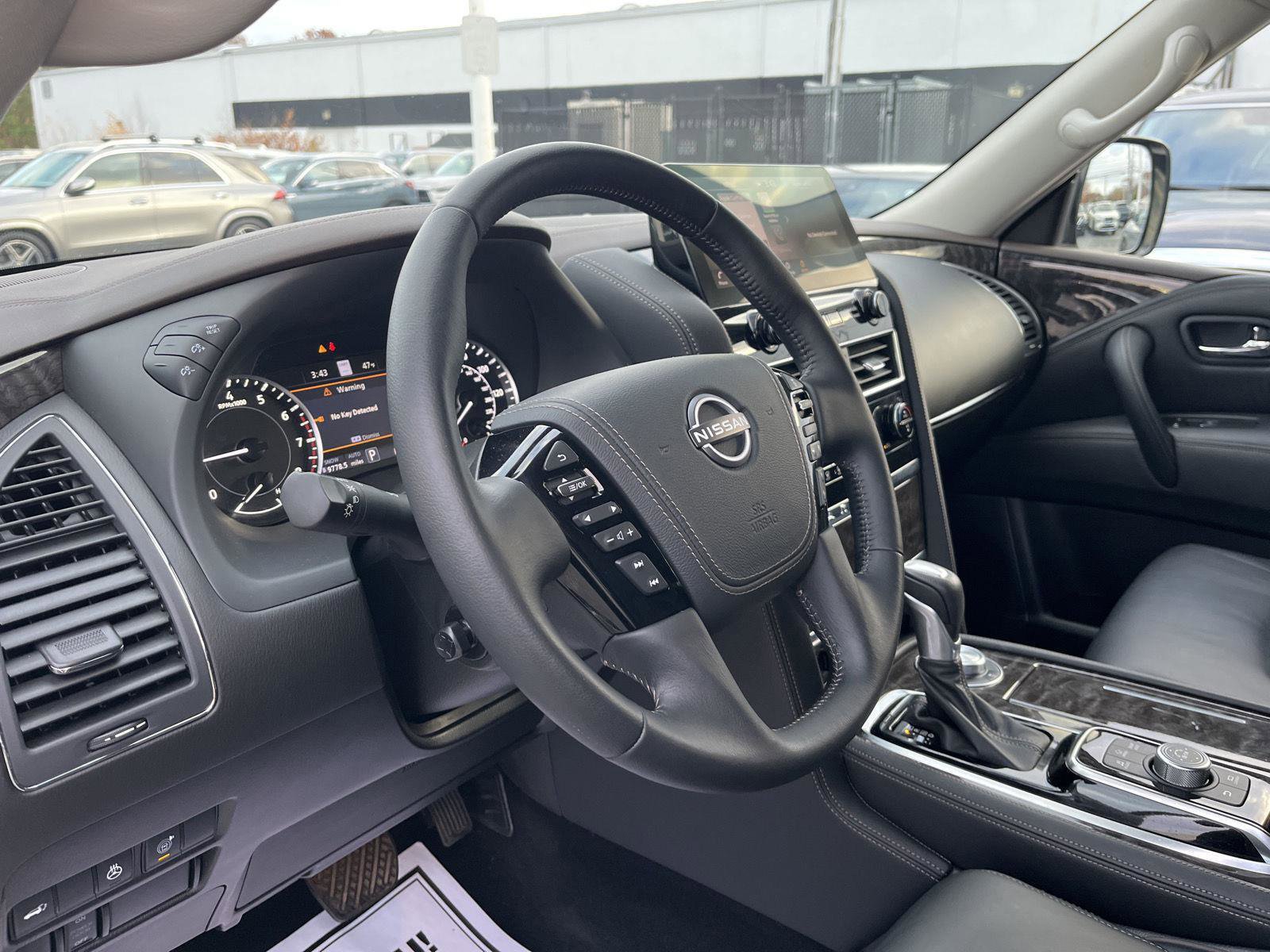 Used 2024 Nissan Armada Platinum w/ Captain's Chairs Package image 11