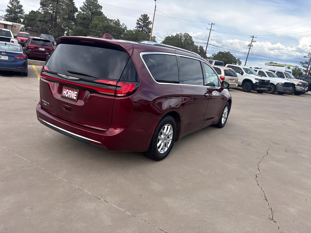 Used 2021 Chrysler Pacifica Touring-L FWD image 7