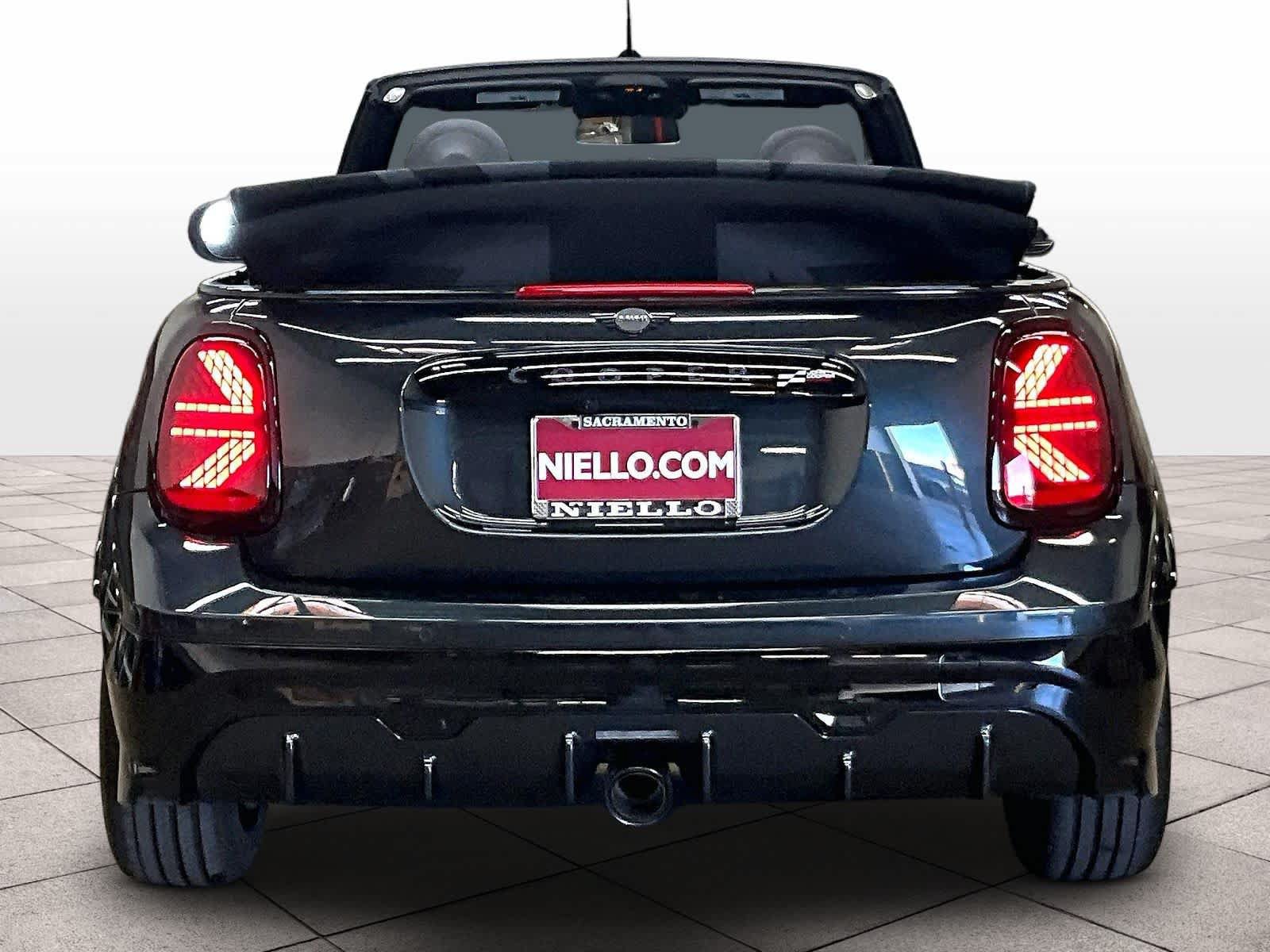 Used 2025 MINI Cooper John Cooper Works FWD image 9