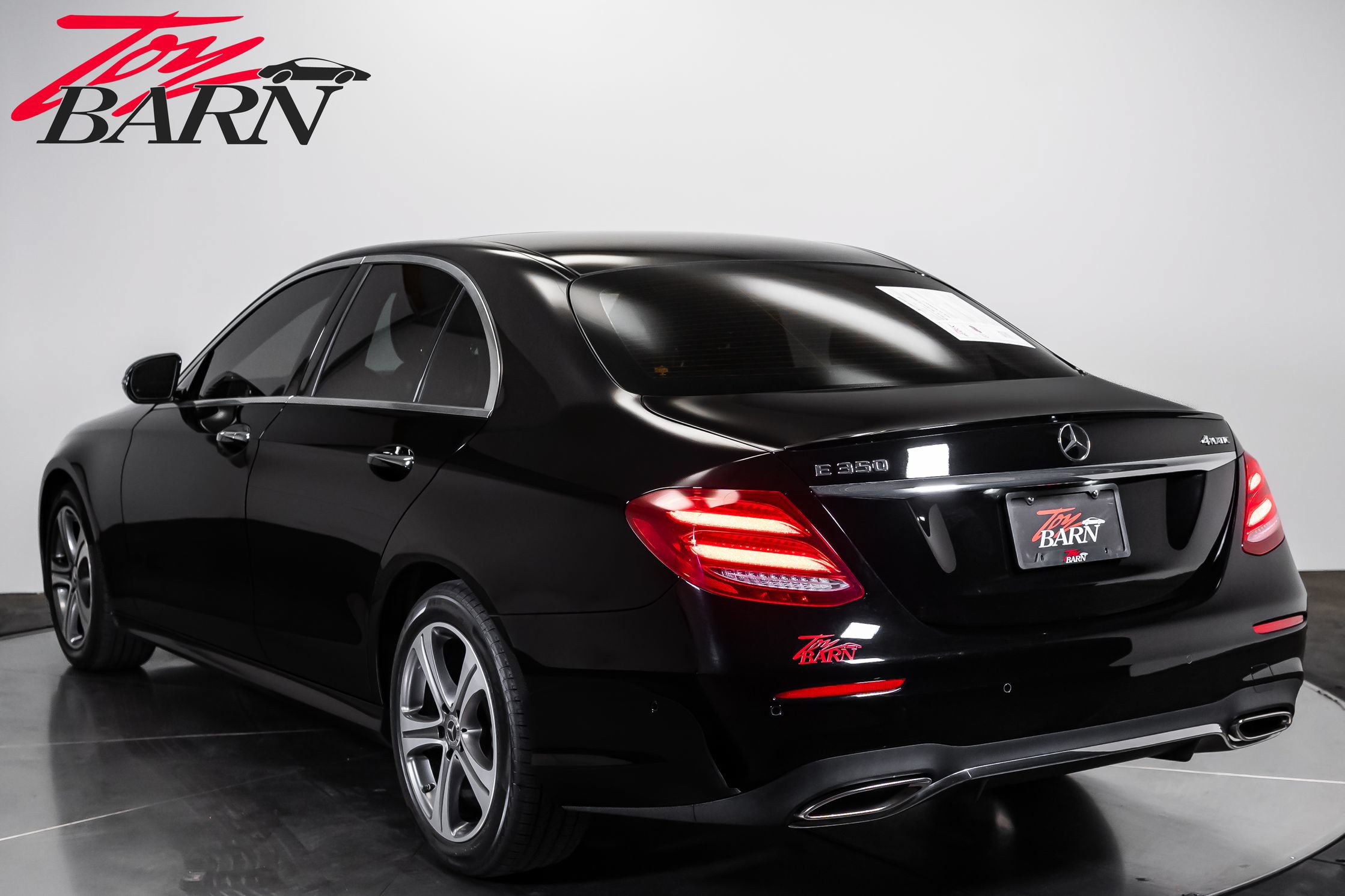 Used 2020 Mercedes-Benz E 350 4MATIC Sedan image 3