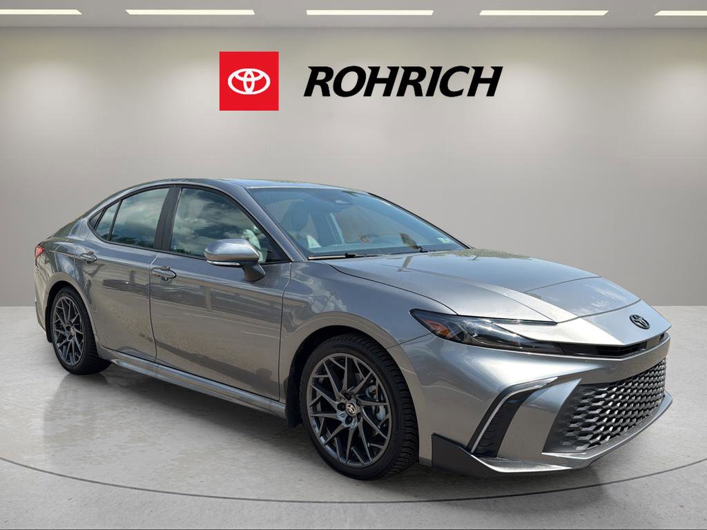 Used 2026 Toyota Camry SE FWD image 4