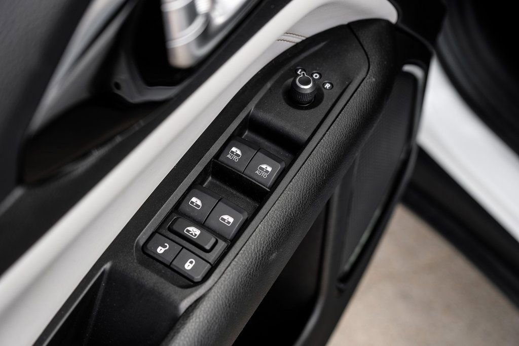 Used 2022 Jeep Compass Limited image 55