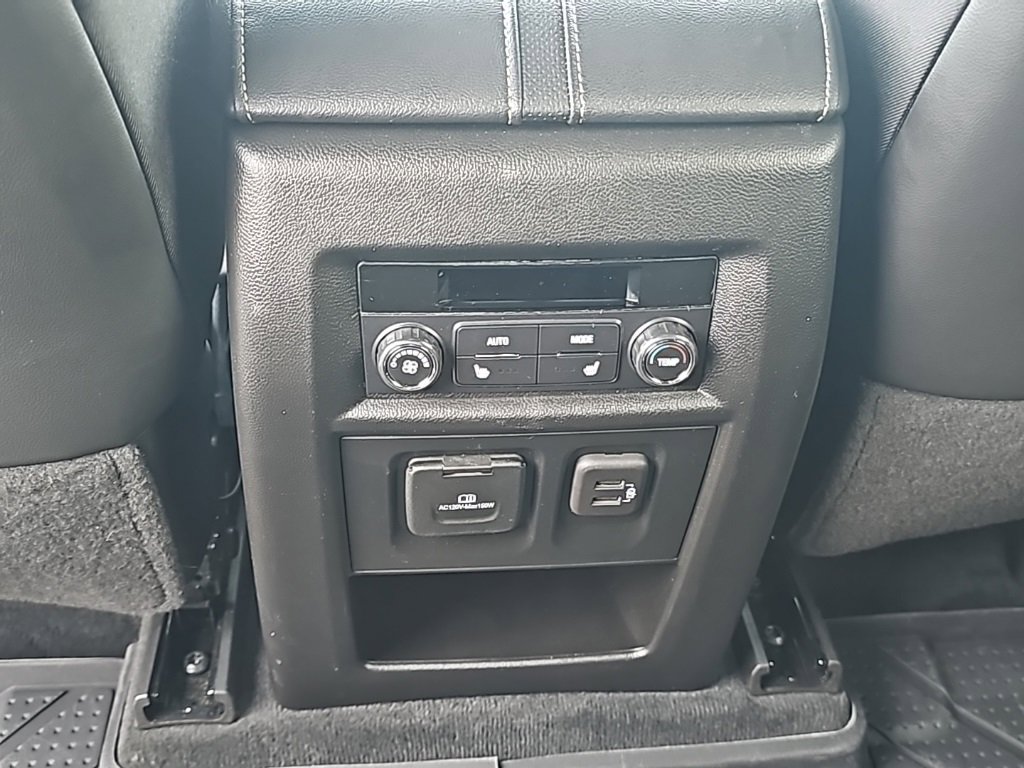 Certified 2023 Chevrolet Traverse Premier w/ Redline Edition image 17