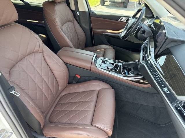 Used 2025 BMW X7 xDrive40i w/ Premium Package AWD/4WD image 38