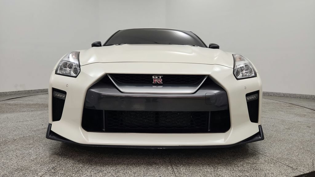 Used 2019 Nissan GT-R AWD/4WD image 66