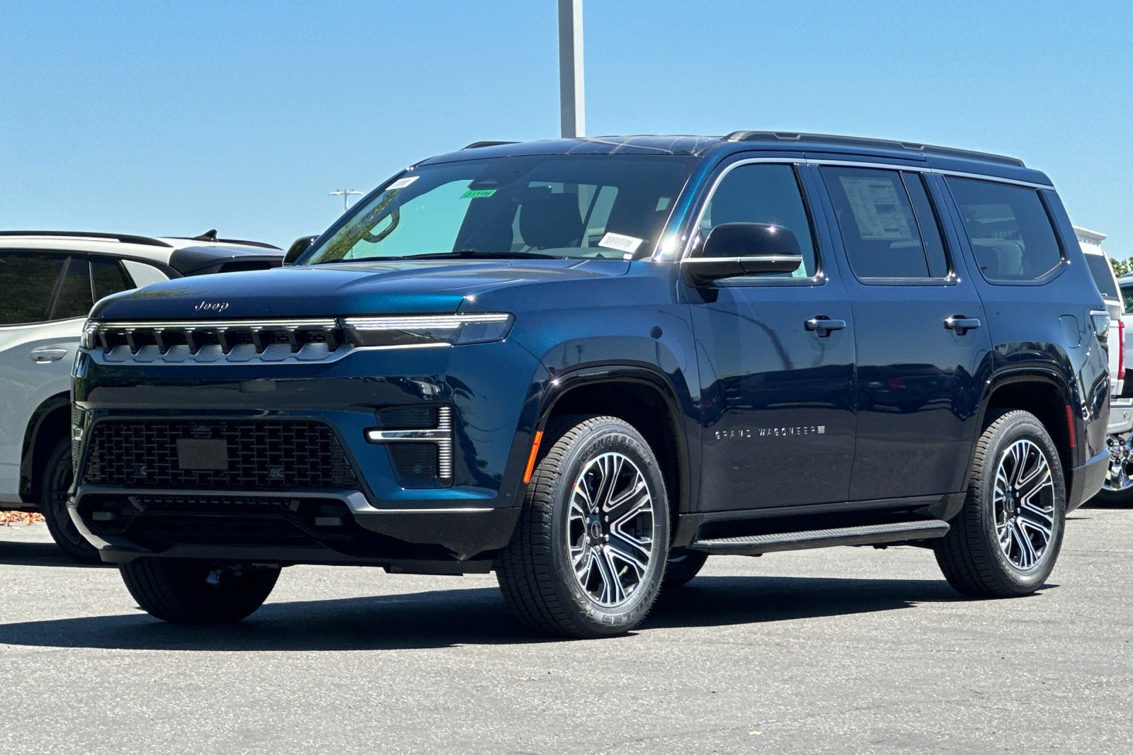 New 2026 Jeep Grand Wagoneer 4WD image 8