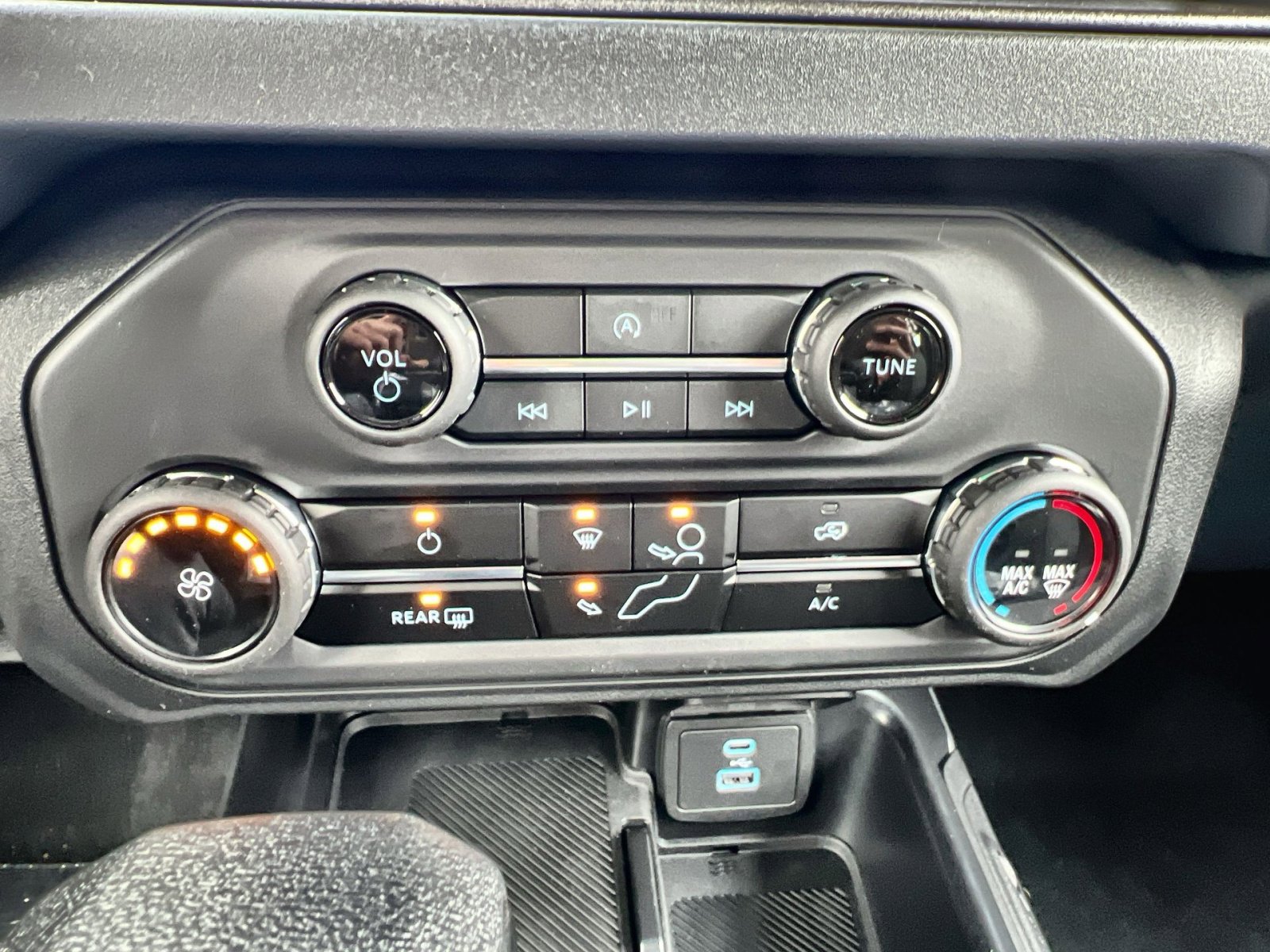 New 2025 Ford Bronco 4-Door image 20