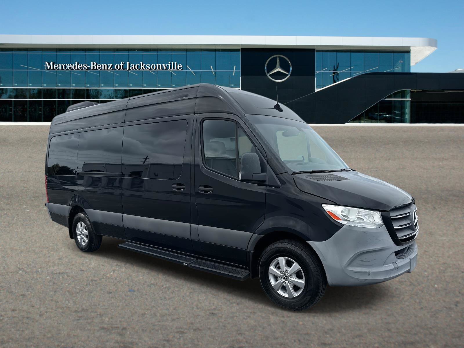 Used 2020 Mercedes-Benz Sprinter 2500 image 1