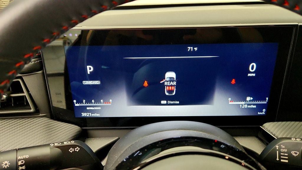 Used 2025 Nissan Kicks SR w/ Illumination Package AWD/4WD image 14
