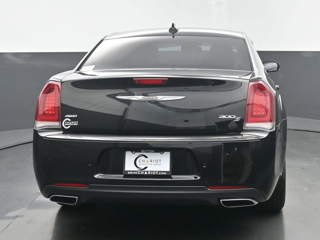Used 2017 Chrysler 300 S w/ 300S Premium Group AWD/4WD image 5