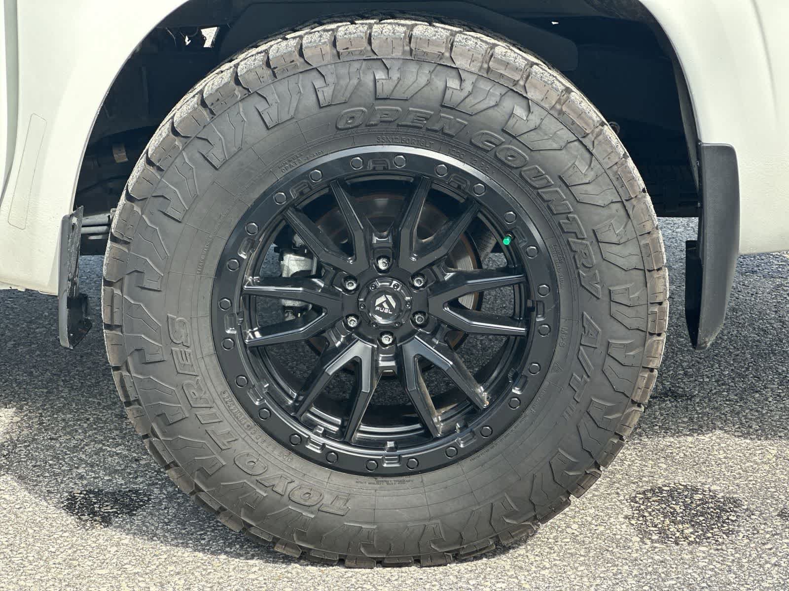 Used 2024 Nissan Frontier SV w/ SV Convenience Package RWD image 12
