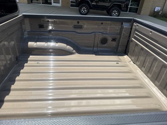 Used 2024 Nissan Frontier Pro-X RWD image 17