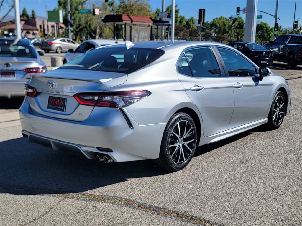 Used 2023 Toyota Camry SE image 5