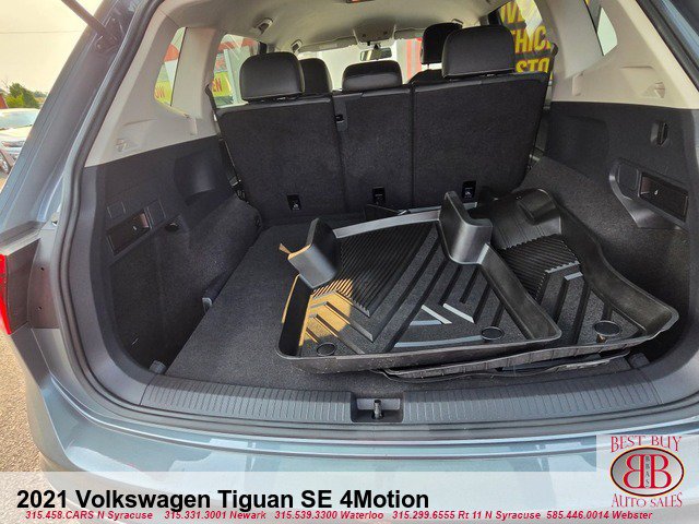 Used 2021 Volkswagen Tiguan SE AWD/4WD image 12
