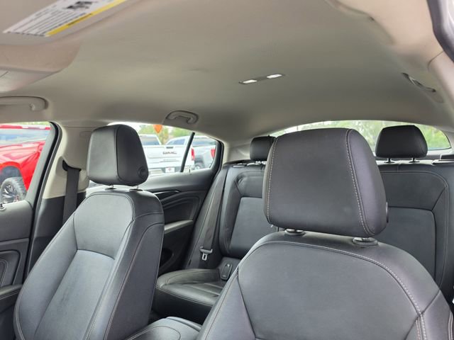 Used 2018 Buick Regal Essence w/ Driver Confidence Package #1 FWD image 21