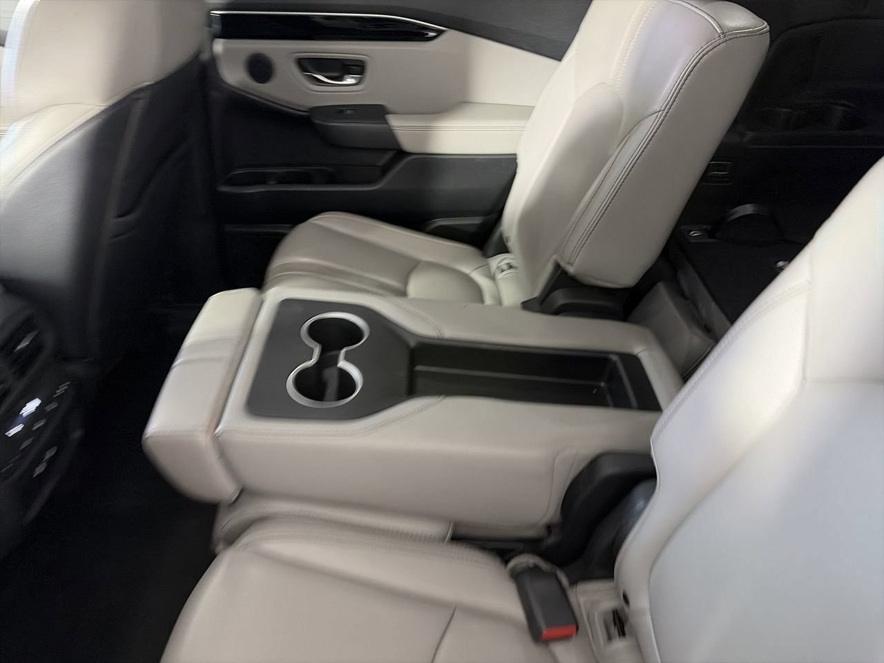 Used 2023 Honda Pilot Touring image 23