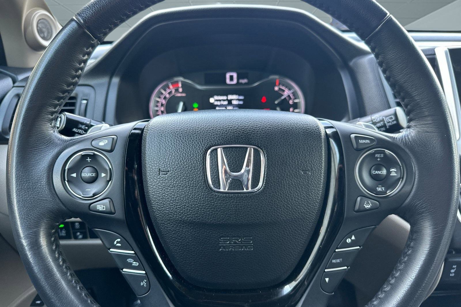 Used 2017 Honda Pilot Touring image 17