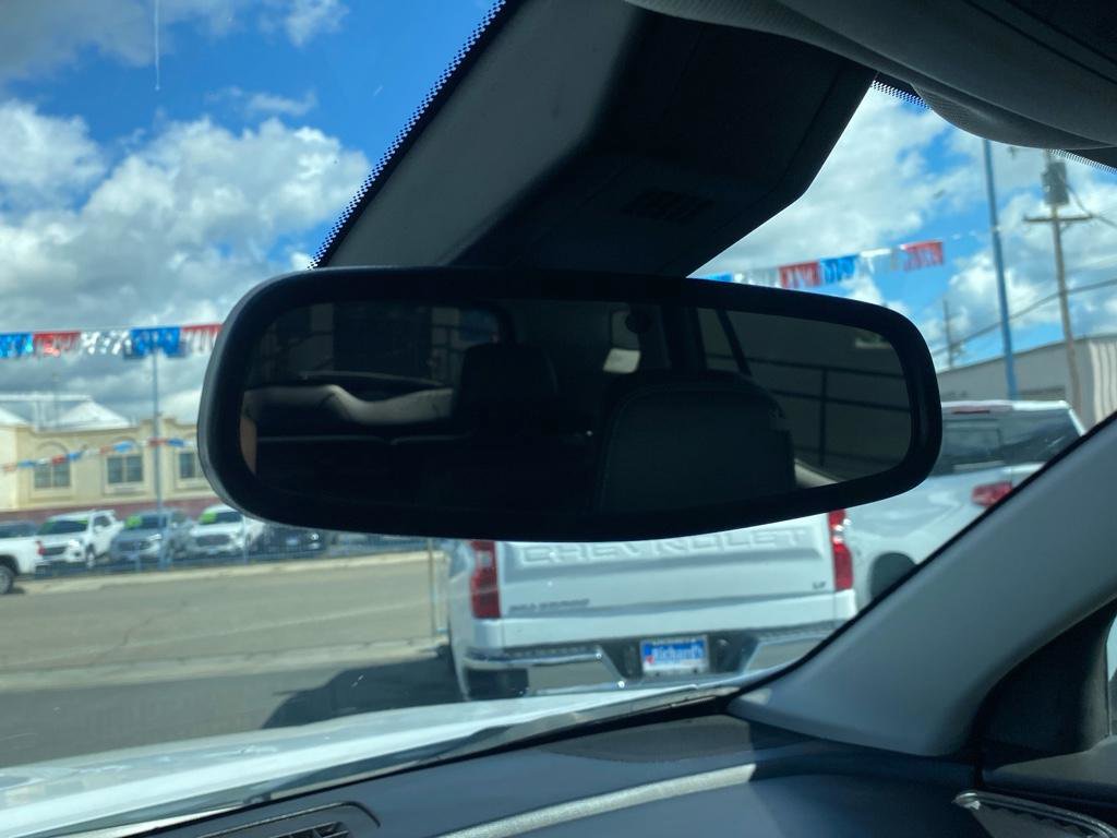 Used 2024 GMC Terrain SLT image 35