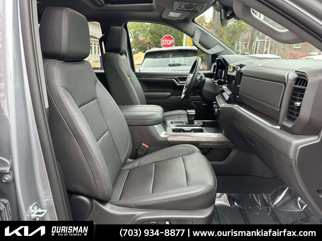 Used 2023 Chevrolet Silverado 1500 LTZ w/ LTZ Premium Package image 17