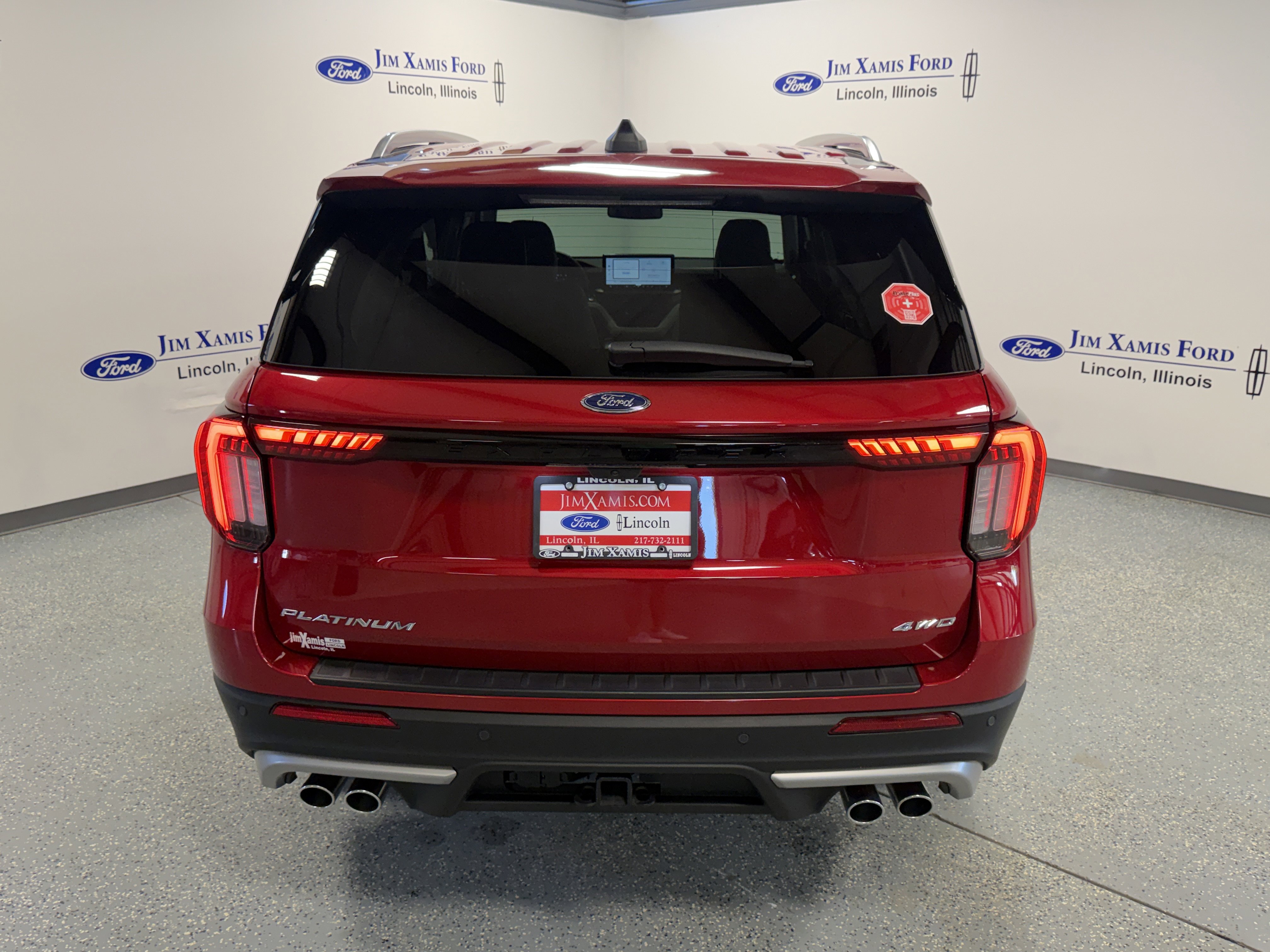 Used 2025 Ford Explorer Platinum w/ Ultimate Package AWD/4WD image 33