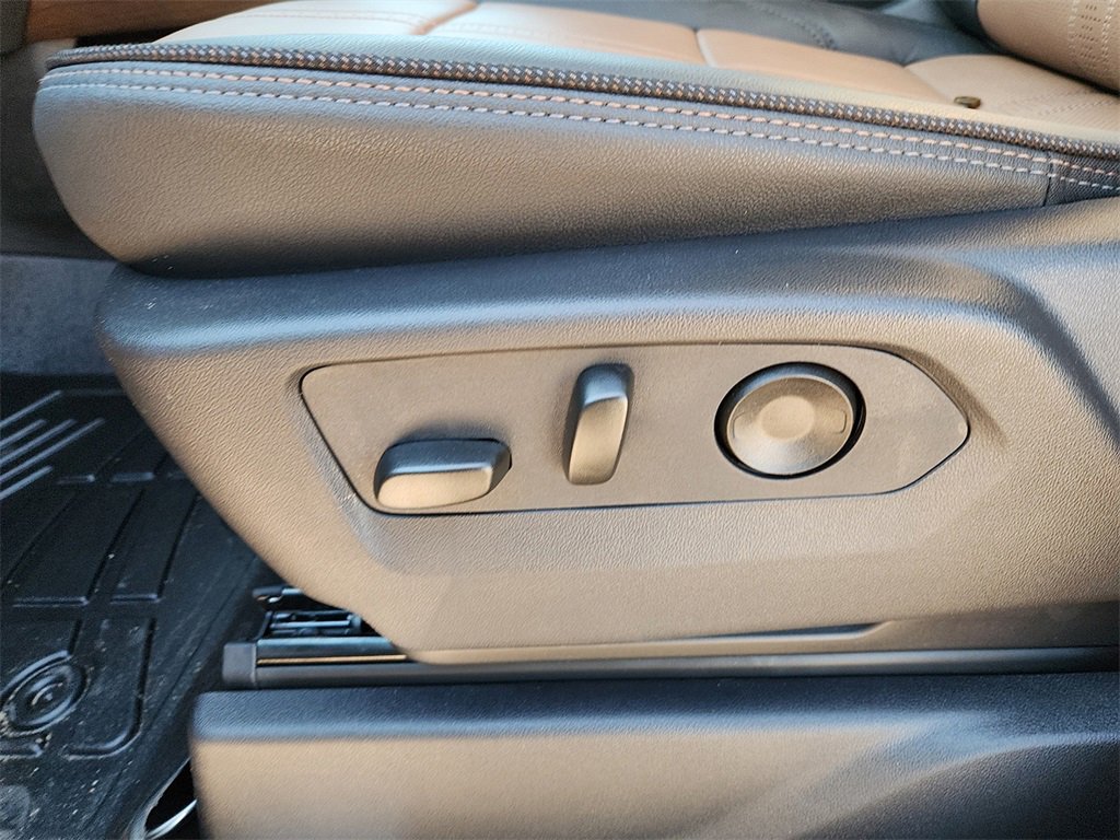 New 2026 Chevrolet Silverado 1500 High Country w/ Technology Package image 16