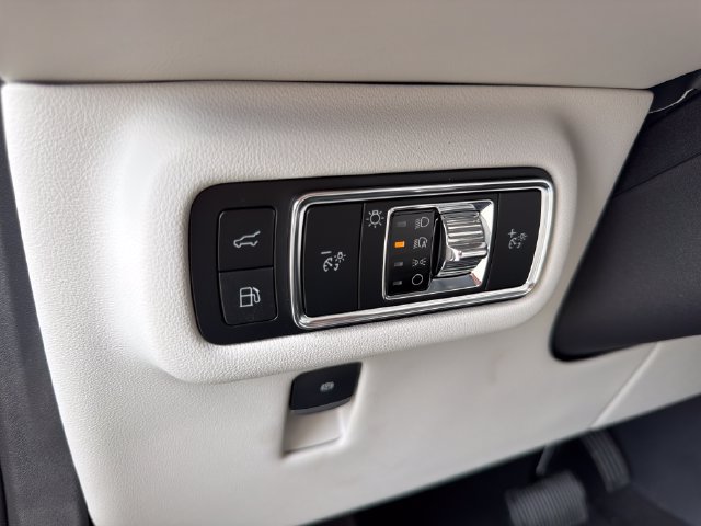New 2026 Lincoln Nautilus Reserve w/ Jet Appearance Package AWD/4WD image 22