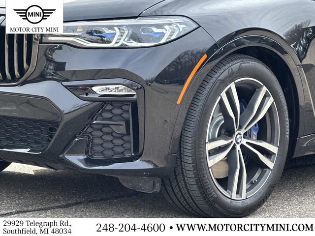 Used 2022 BMW X7 M50i w/ Executive Package image 10