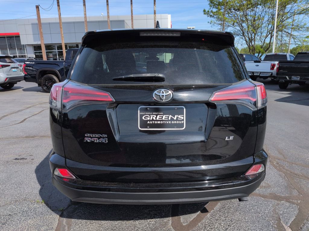 Used 2018 Toyota RAV4 LE w/ All Weather Liner Package image 4