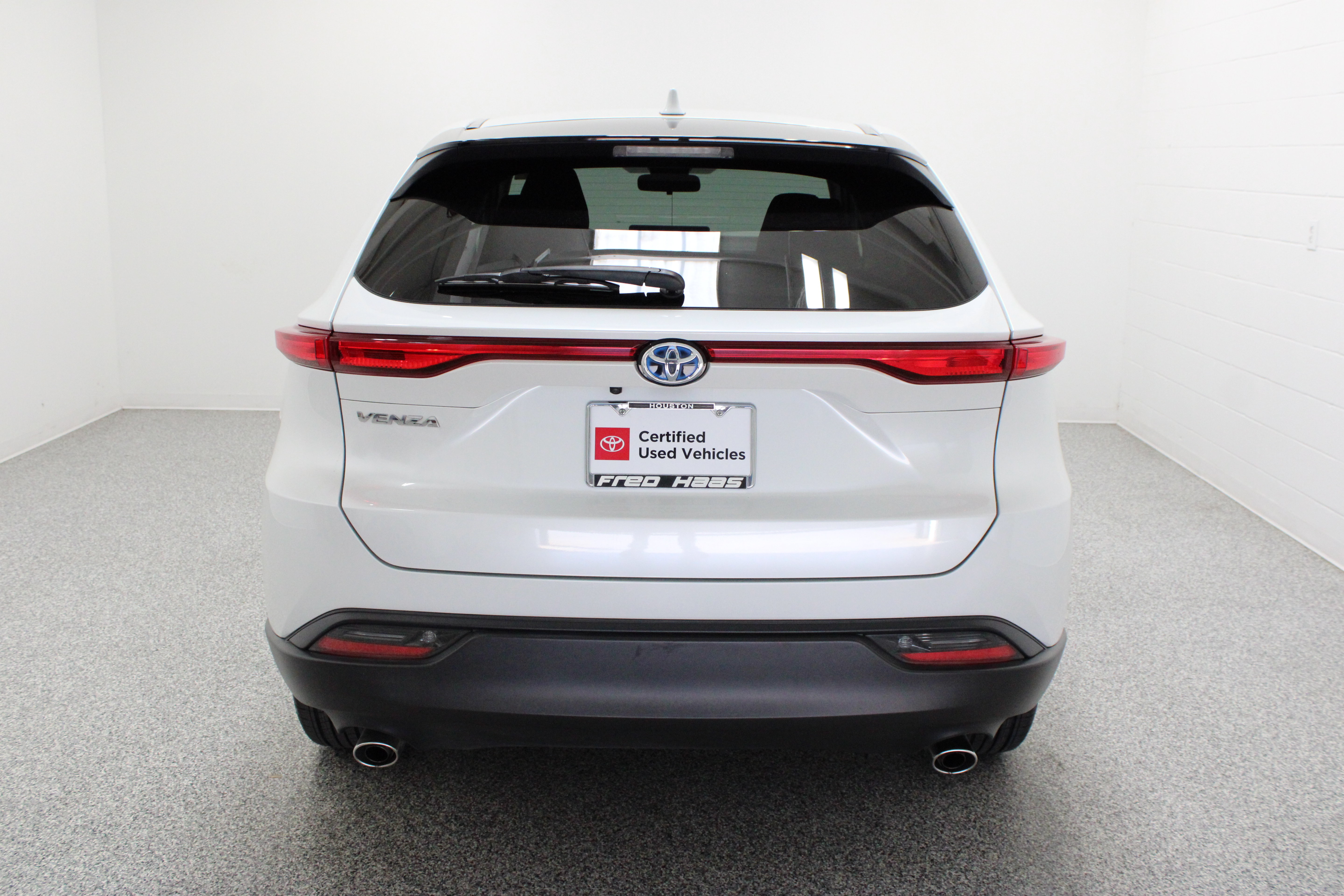 Certified 2023 Toyota Venza LE AWD/4WD image 8