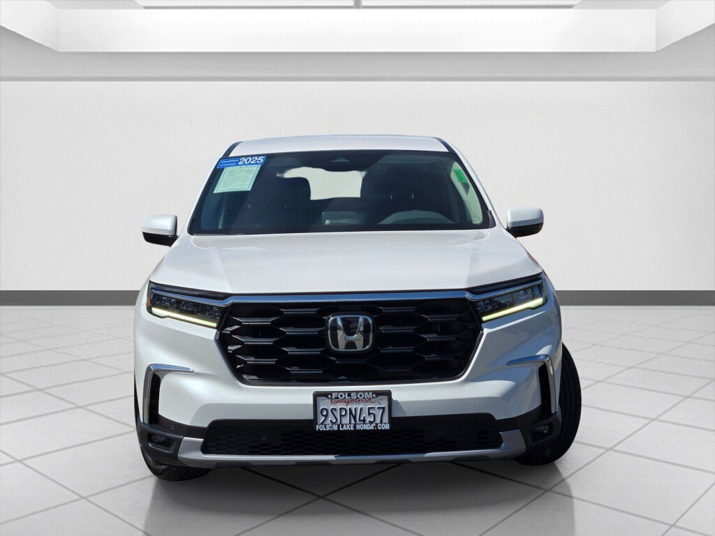 Certified 2025 Honda Pilot EX-L image 2