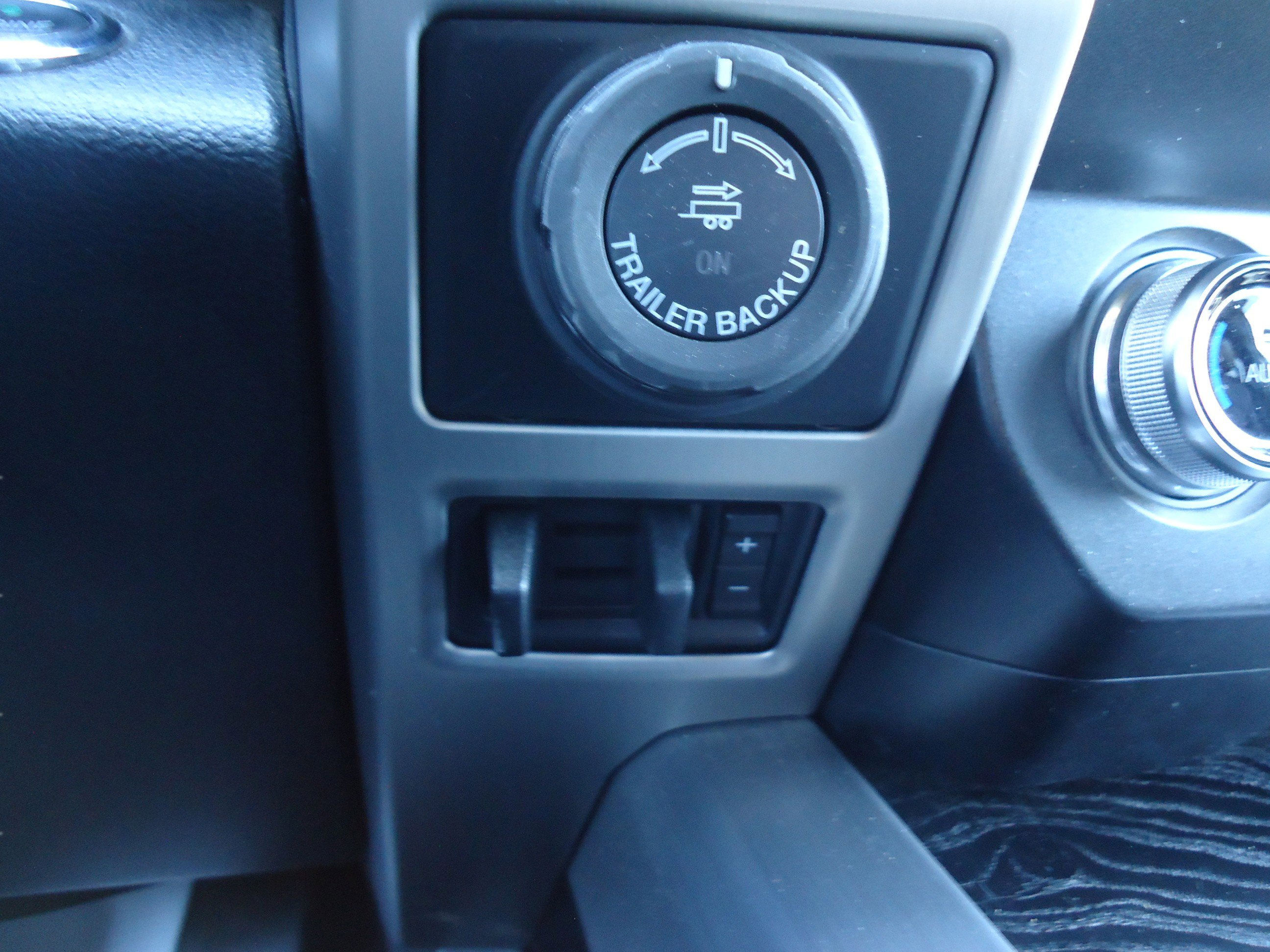 Used 2020 Ford F150 Platinum w/ Equipment Group 701A Luxury AWD/4WD image 22