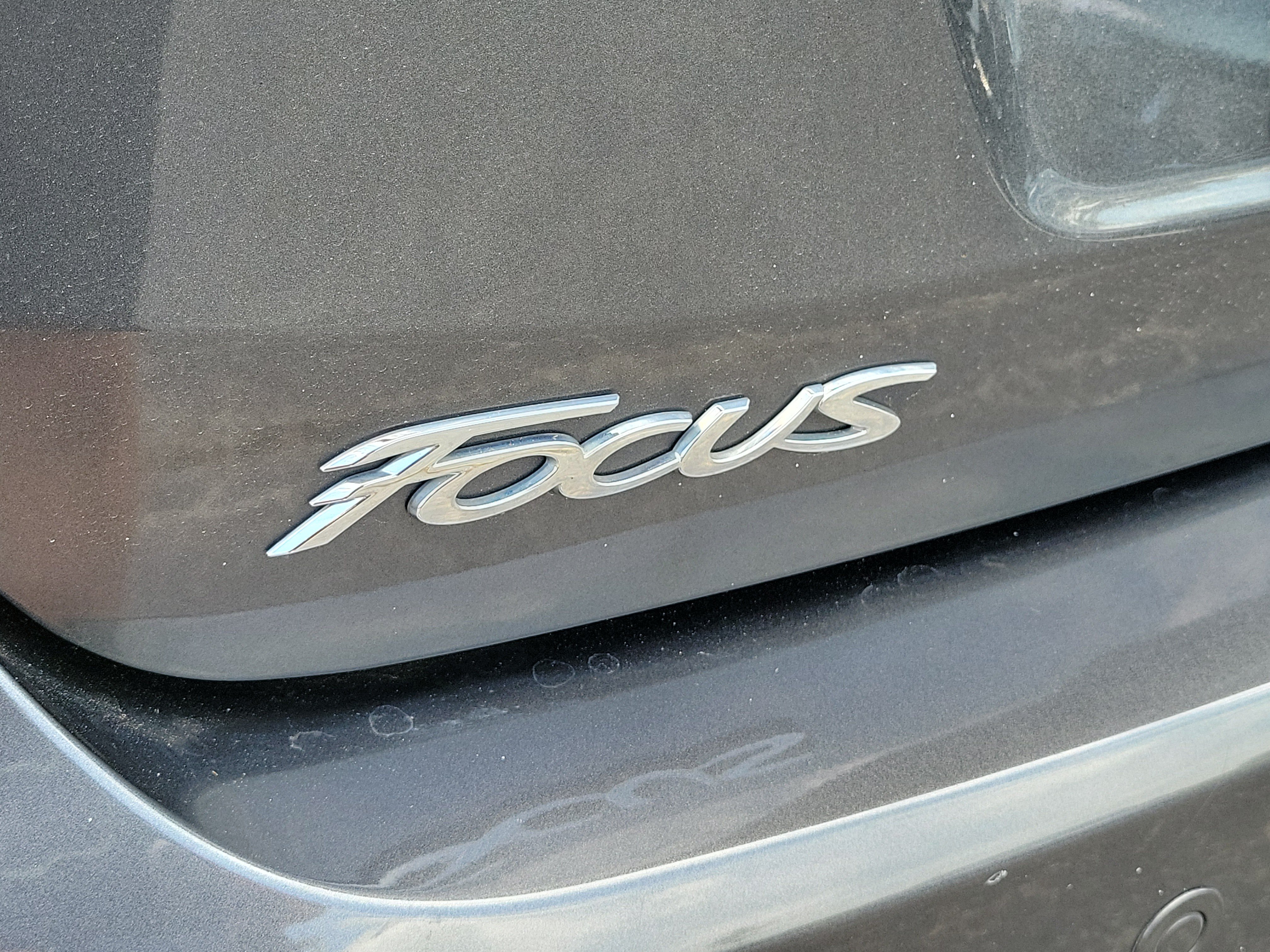 Used 2016 Ford Focus SE w/ Reverse Sensing Package FWD image 6