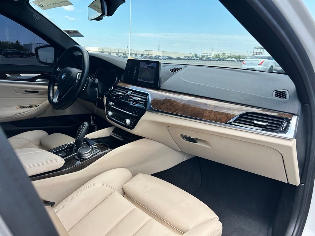 Used 2018 BMW 530i RWD image 9
