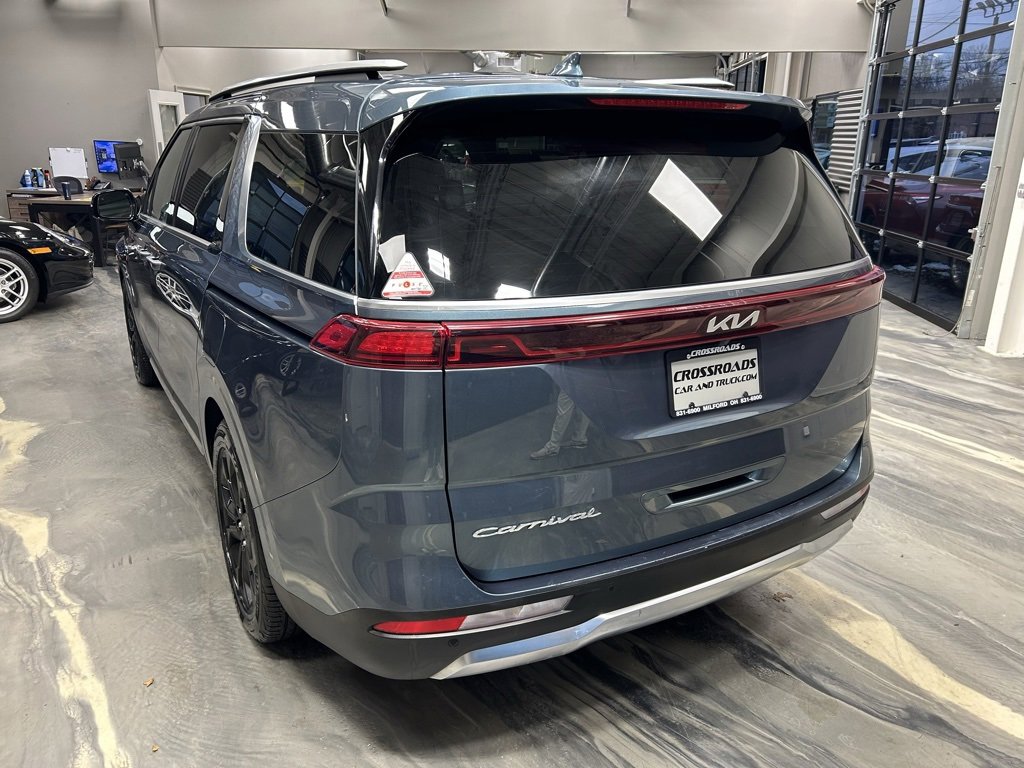 Used 2022 Kia Carnival SX Prestige image 33