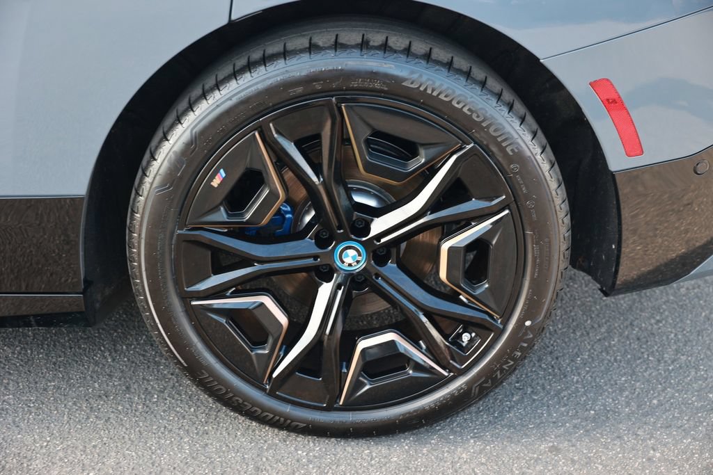 Used 2025 BMW iX M60 AWD/4WD image 12