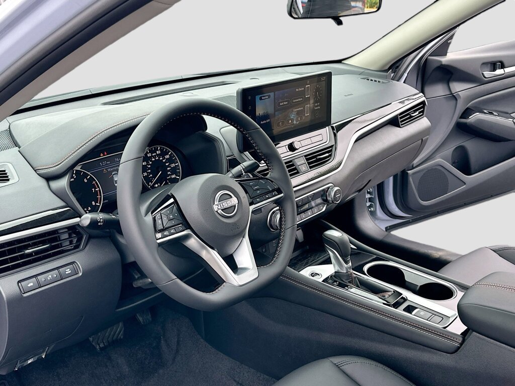 New 2025 Nissan Altima 2.5 SR w/ SR Premium Package image 4
