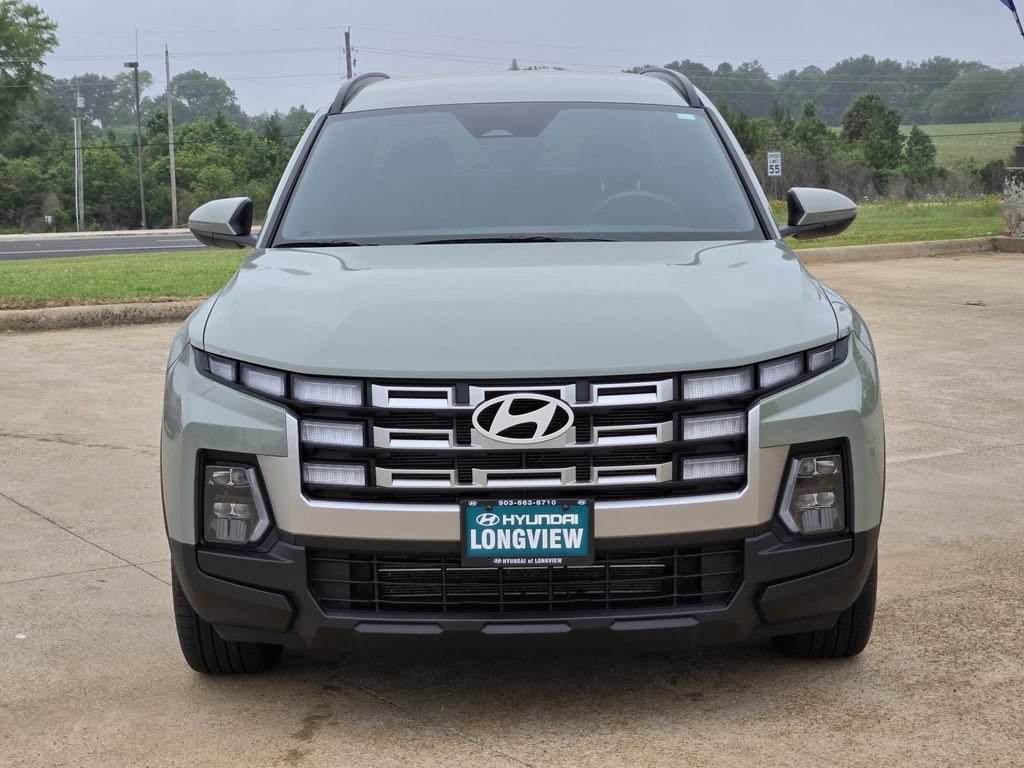 Used 2025 Hyundai Santa Cruz SEL FWD image 2