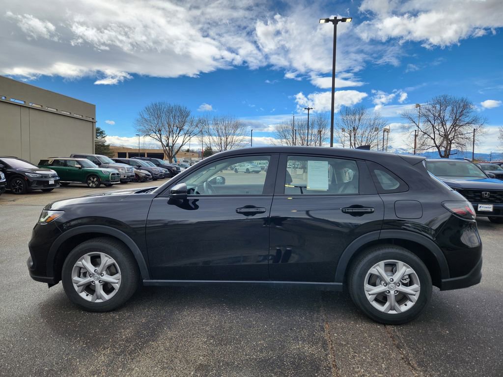 Certified 2025 Honda HR-V LX image 4