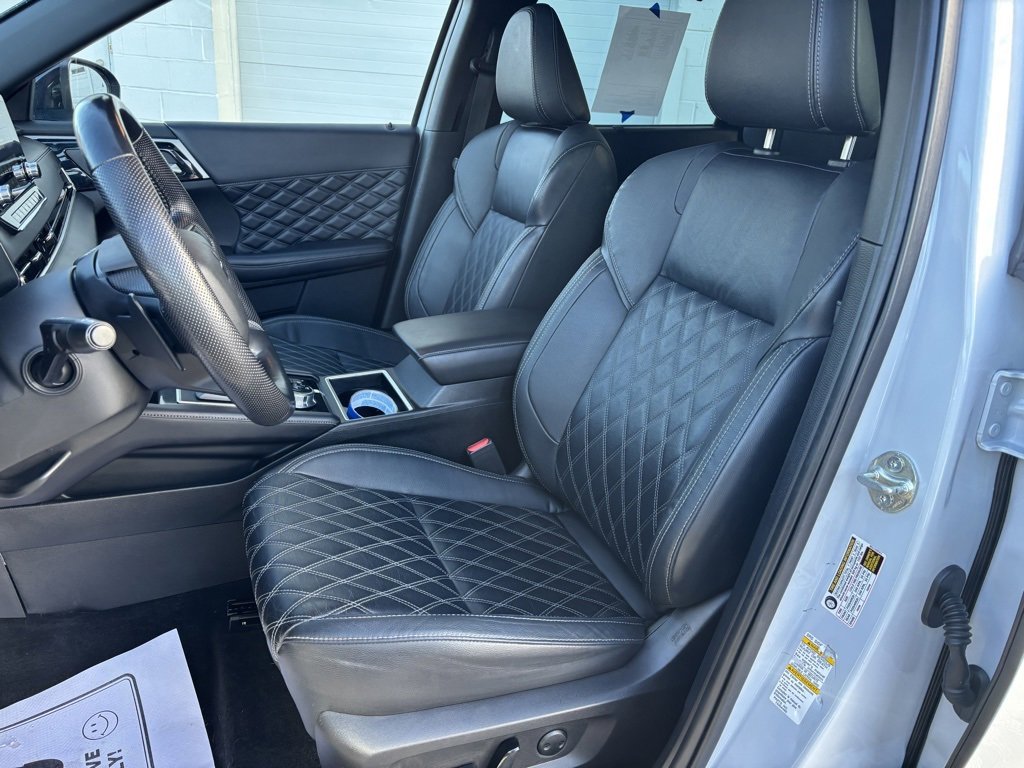 Used 2023 Mitsubishi Outlander SEL Black Edition image 27