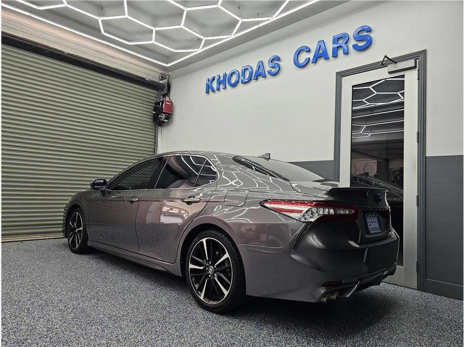 Used 2020 Toyota Camry XSE w/ Navigation Package image 3
