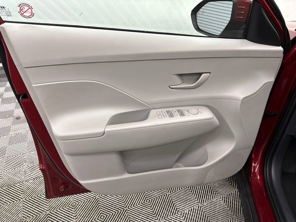 Used 2025 Hyundai Kona SEL image 10