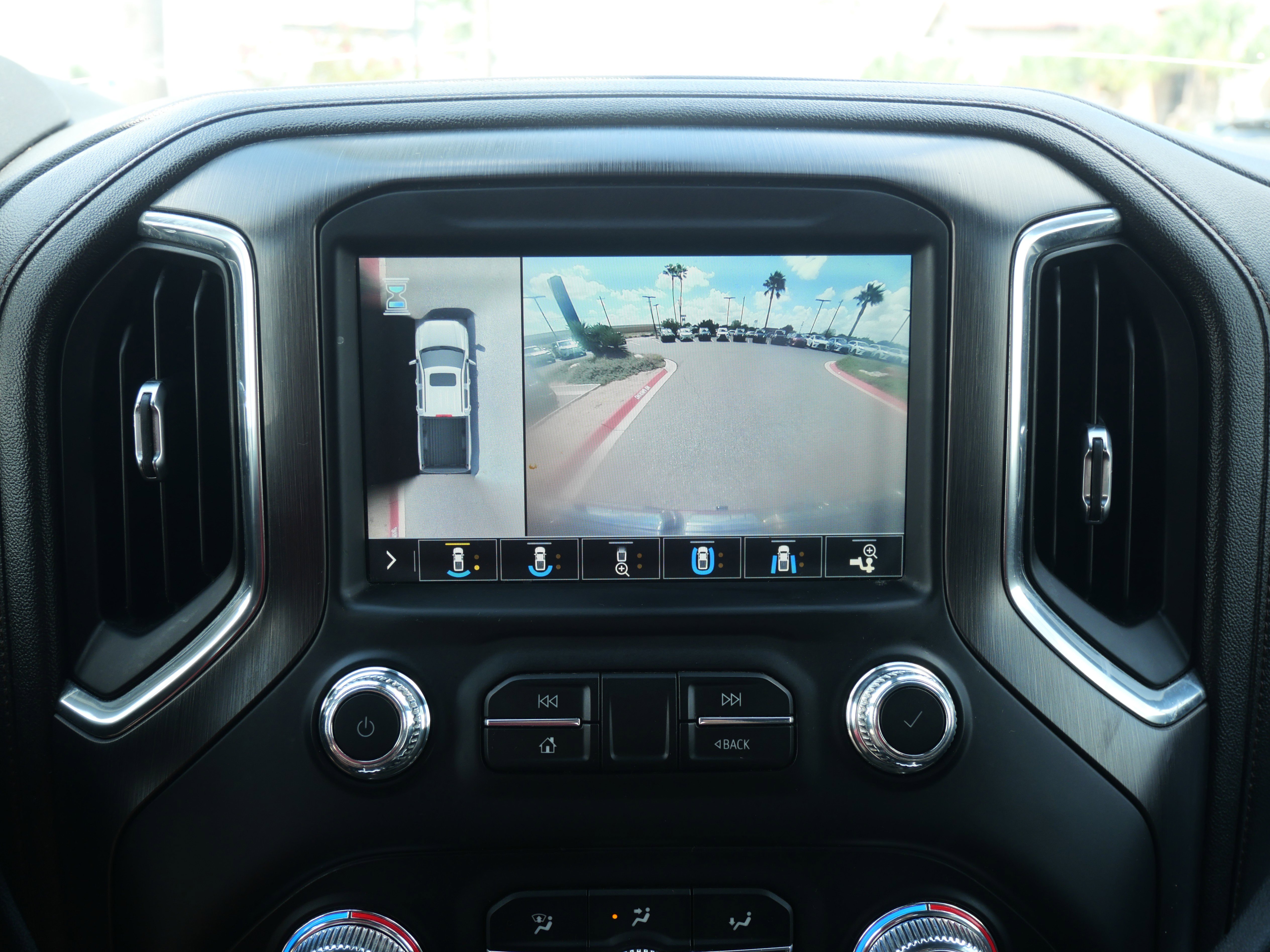 Used 2019 GMC Sierra 1500 AT4 w/ AT4 Premium Package image 17