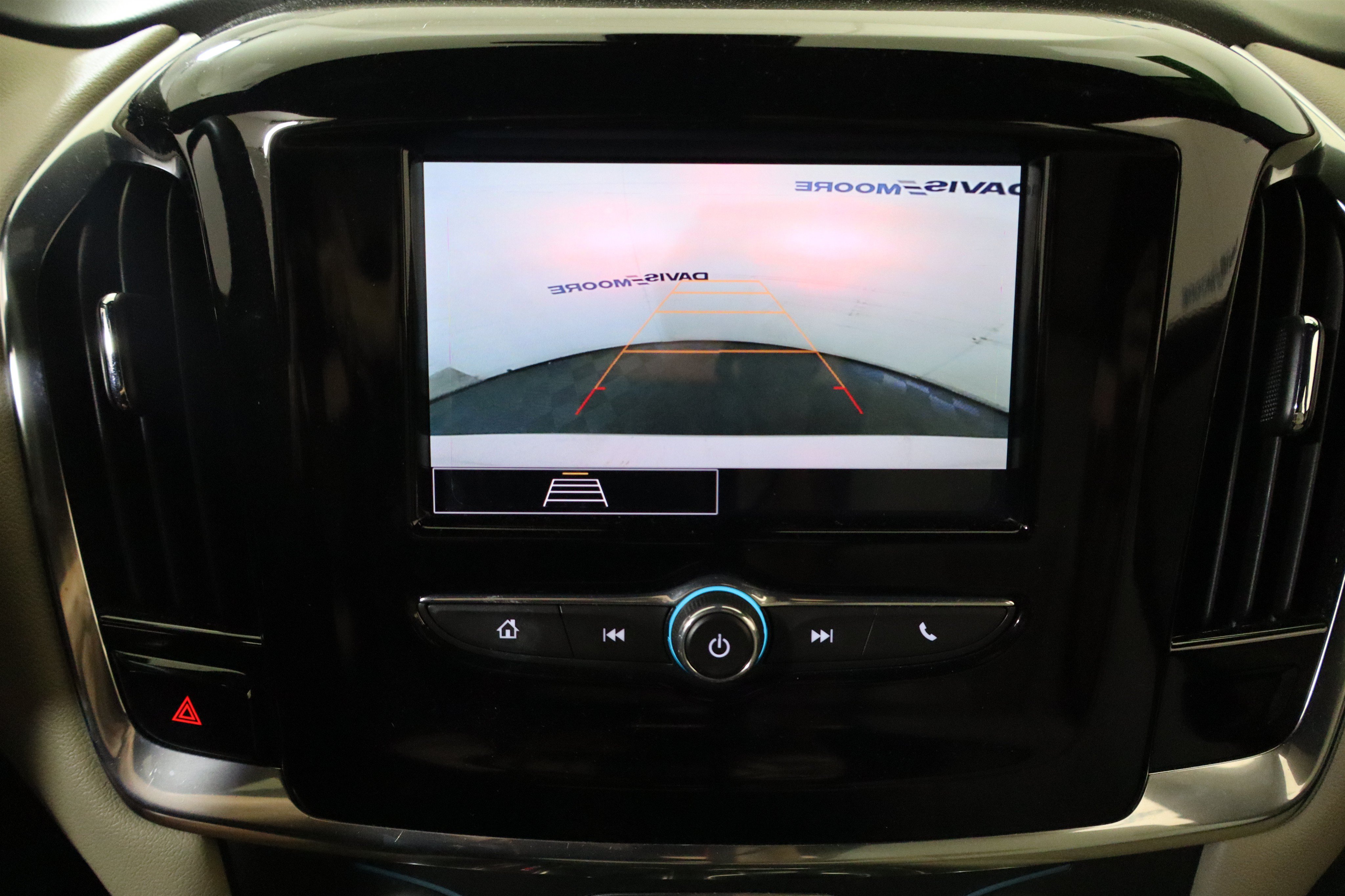 Used 2023 Chevrolet Traverse LS FWD image 25