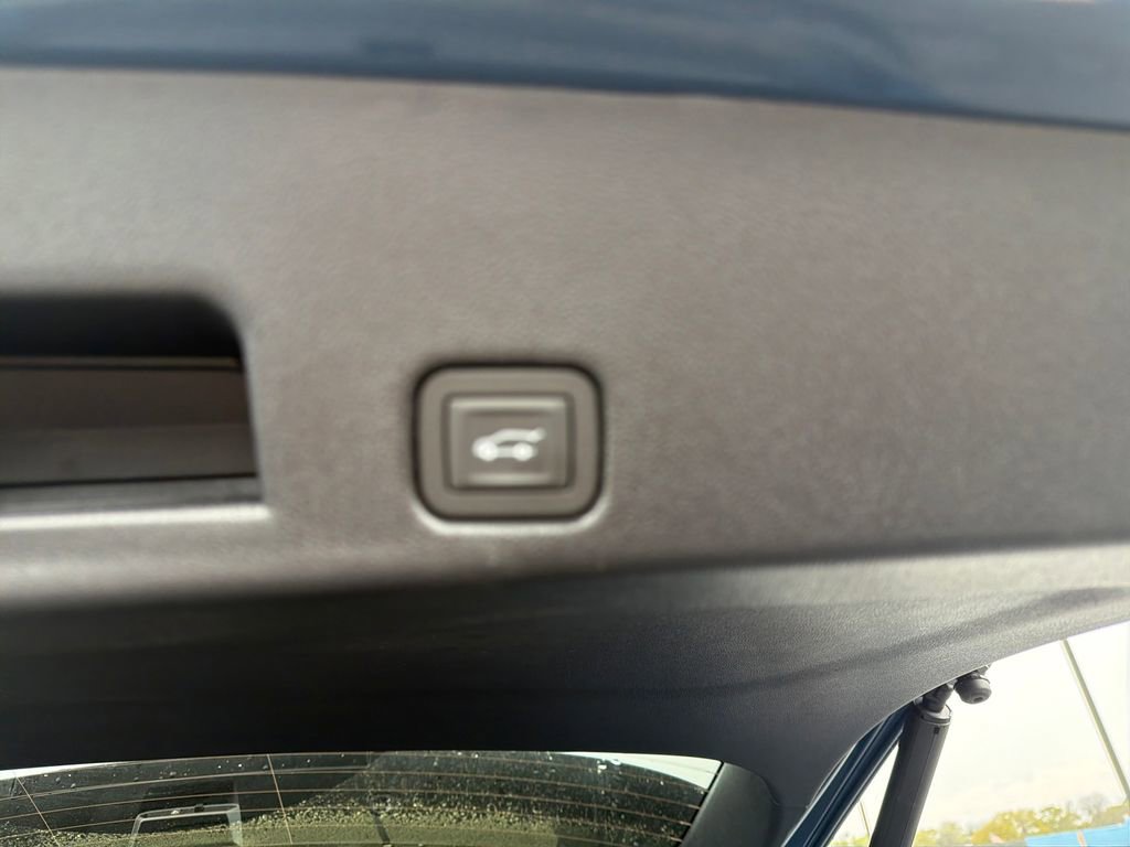 New 2026 Chevrolet Traverse LT w/ Midnight/Sport Edition image 33