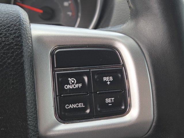Used 2011 Dodge Avenger Heat FWD image 6