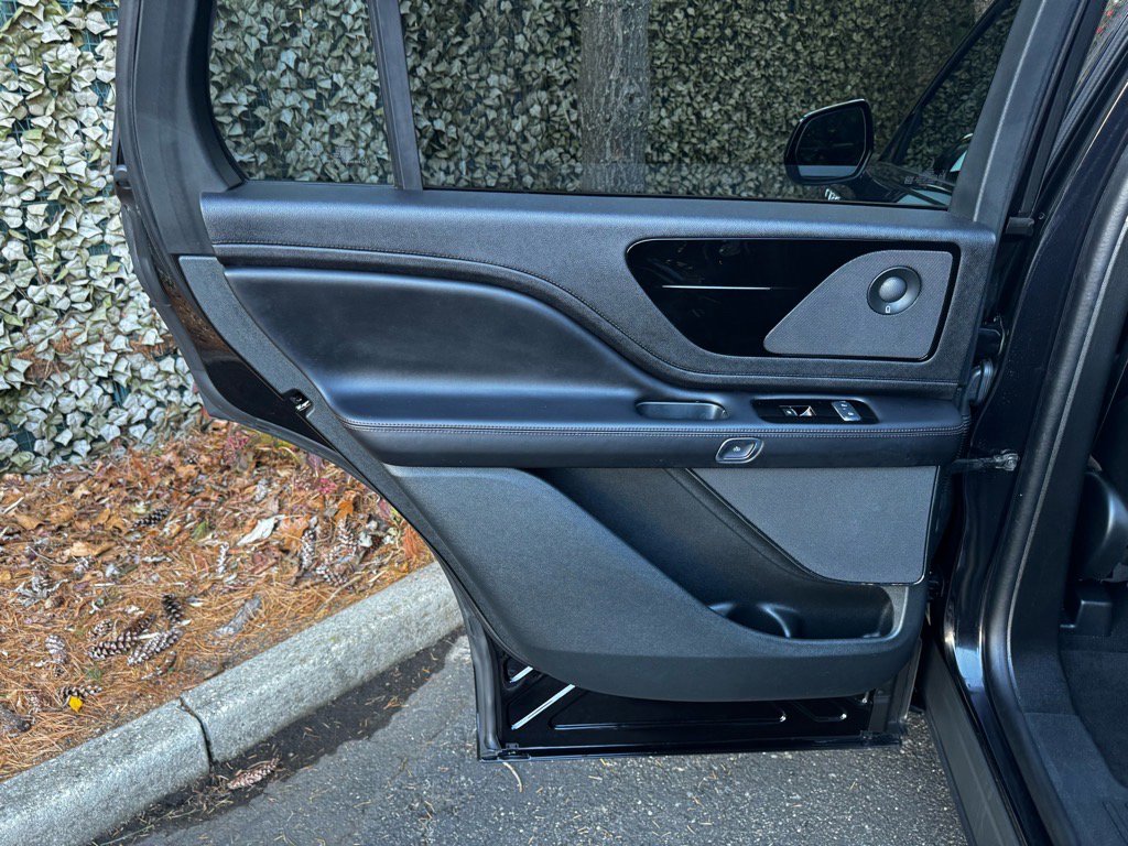 Used 2023 Lincoln Aviator Reserve w/ Jet Package image 16