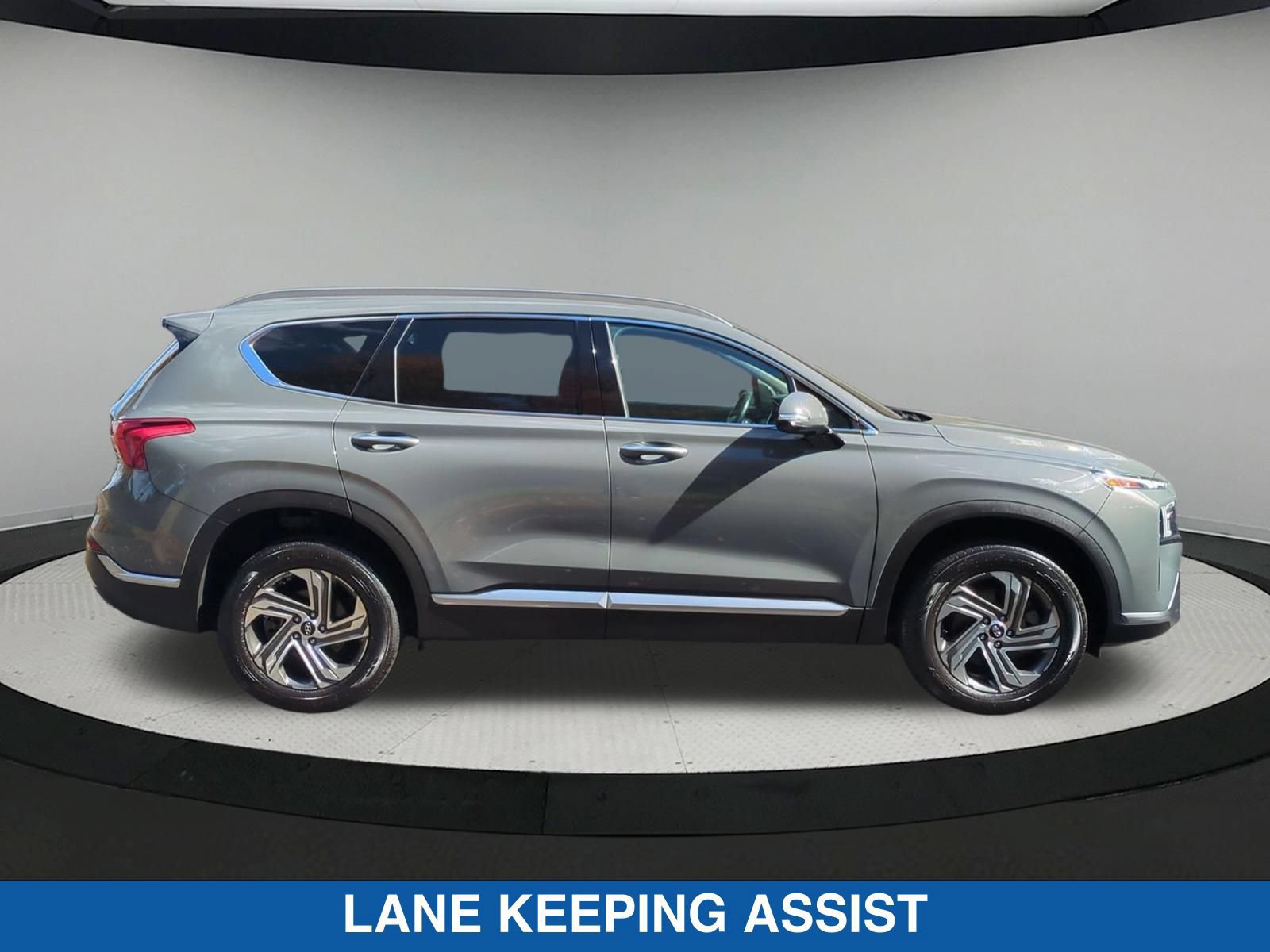 Used 2023 Hyundai Santa Fe SEL w/ Premium Package AWD/4WD image 2