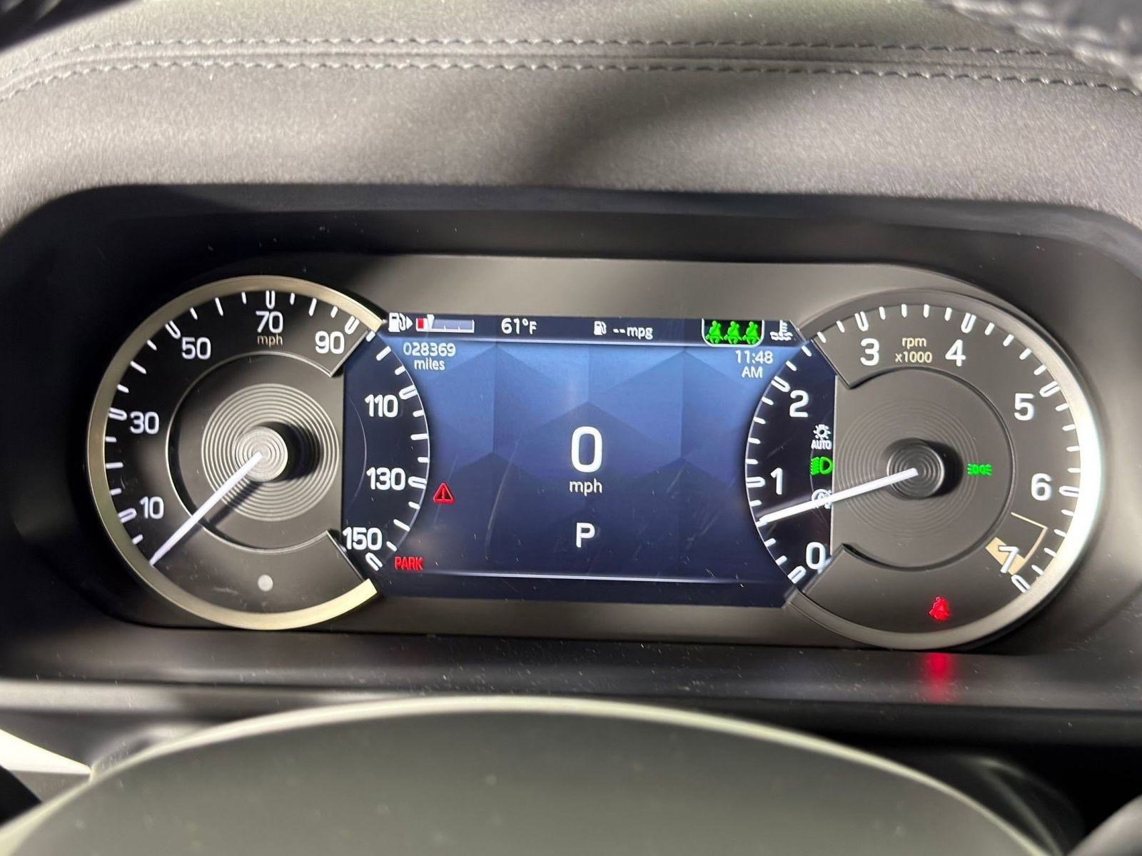 Certified 2023 Land Rover Defender 110 X-Dynamic SE image 18