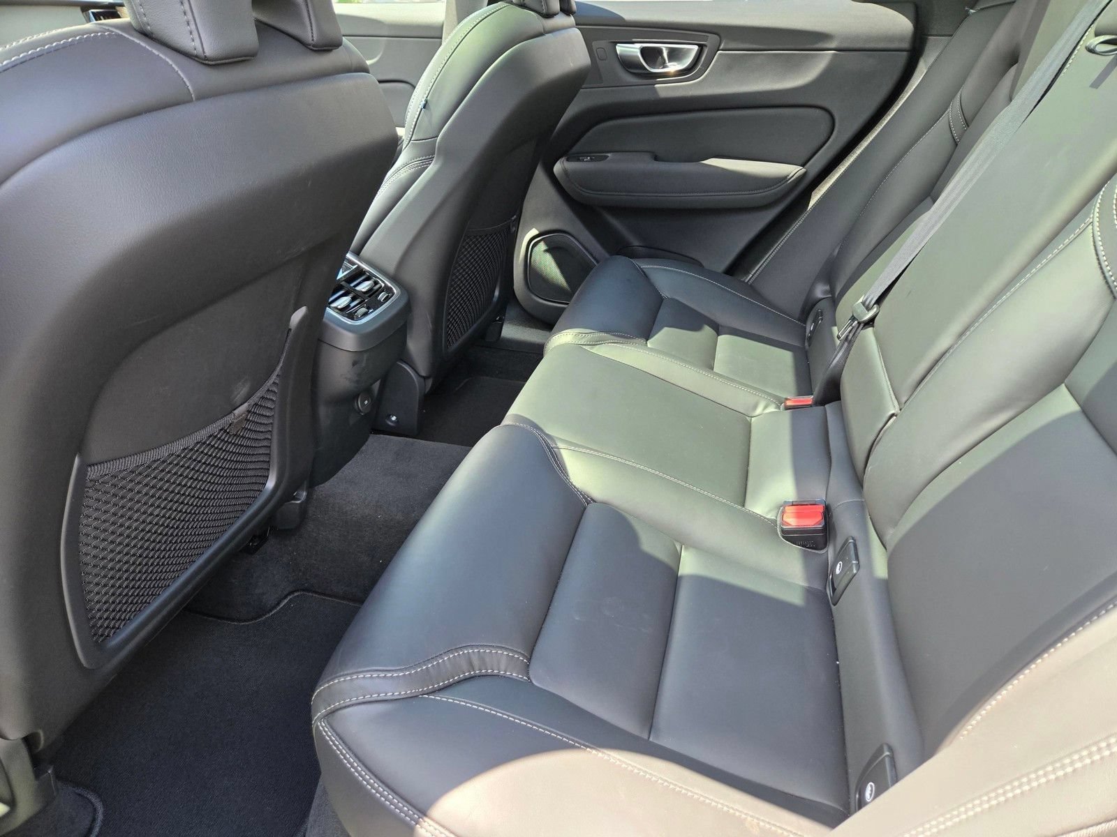 Used 2026 Volvo XC60 B5 Ultra w/ Climate Package AWD/4WD image 18
