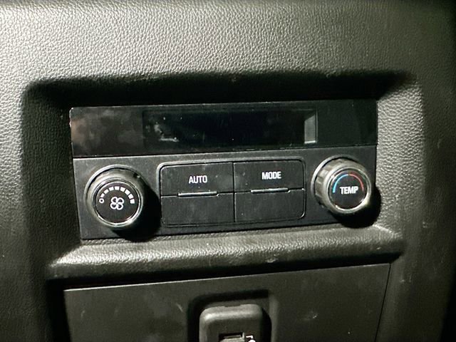 Used 2021 Chevrolet Traverse LT image 26